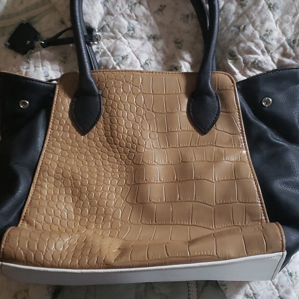 Handbag - Picture 2 of 2